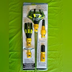 Designers Edge E3001 Light Bulb Changer Kit, Brand New And Factory Sealed